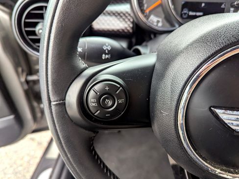 Used 2017 MINI Cooper S image 22