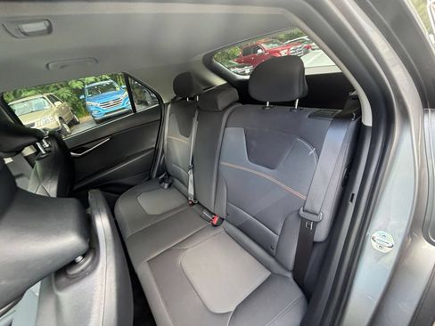 Used 2026 Kia Niro LX FWD image 33