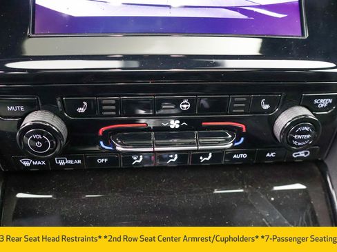 Used 2023 Jeep Grand Cherokee L Laredo image 13