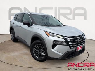 Used 2024 Nissan Rogue S FWD video 1