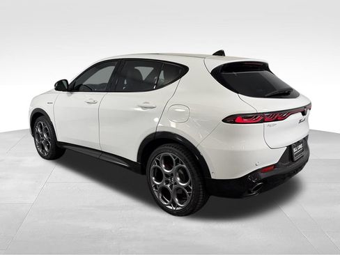 Used 2024 Alfa Romeo Tonale Veloce AWD/4WD image 7