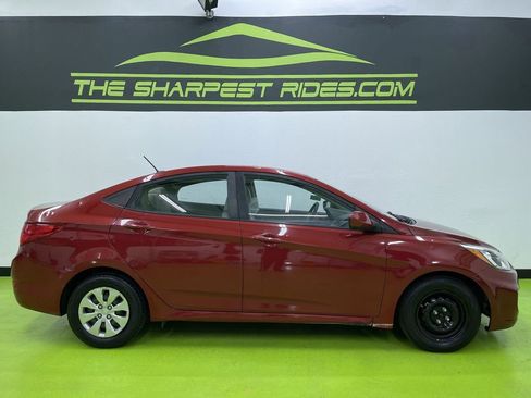 Used 2017 Hyundai Accent SE image 11
