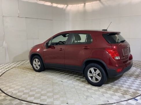 Used 2021 Chevrolet Trax LS AWD/4WD image 6