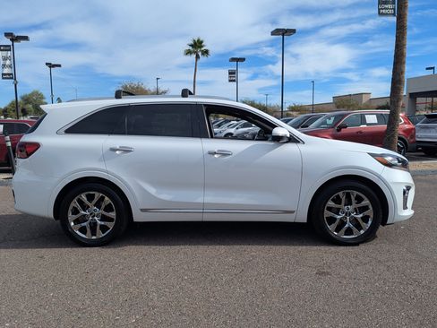 Used 2019 Kia Sorento SX image 2