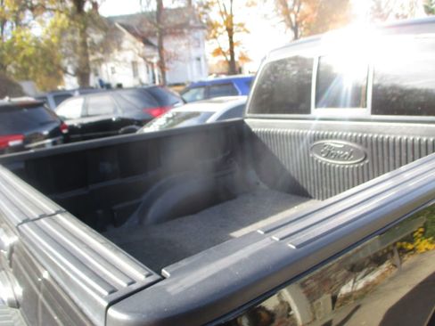 Used 2011 Ford F150 Lariat w/ Lariat Chrome Pkg image 5