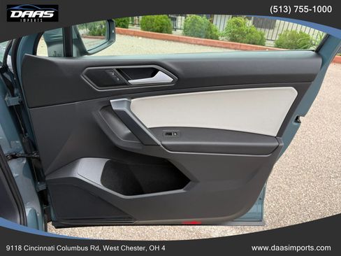 Used 2019 Volkswagen Tiguan SE AWD/4WD image 34