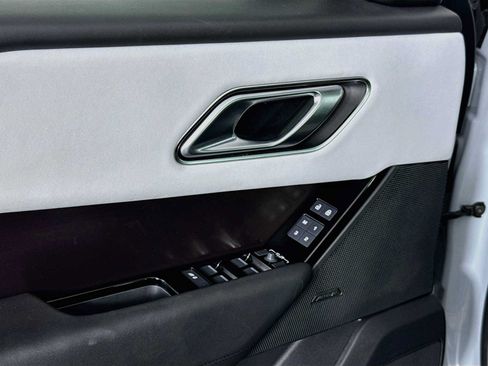 Used 2026 Land Rover Range Rover Velar Dynamic SE AWD/4WD image 18