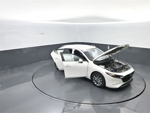 Used 2021 MAZDA MAZDA3 s image 39