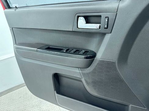 Used 2012 Ford Escape Limited image 27