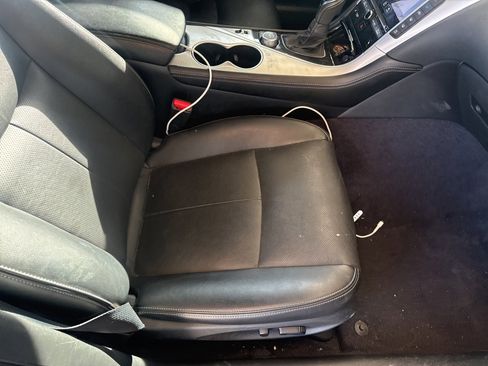 Used 2023 INFINITI Q50 Luxe w/ Cargo Package image 22