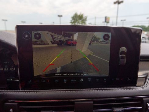 Used 2023 Lincoln Corsair FWD image 24