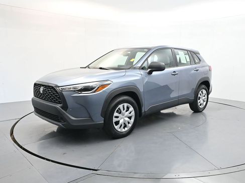 Used 2023 Toyota Corolla Cross L FWD image 3