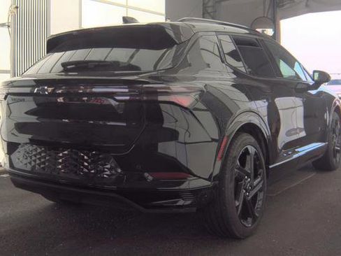 Used 2025 Chevrolet Equinox EV RS image 3