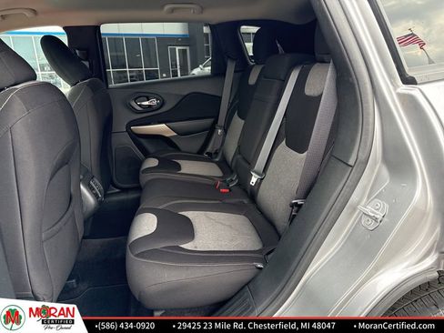 Used 2017 Jeep Cherokee Sport w/ Safety Group image 24