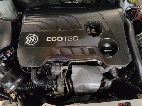 Used 2018 Buick Cascada Premium image 30