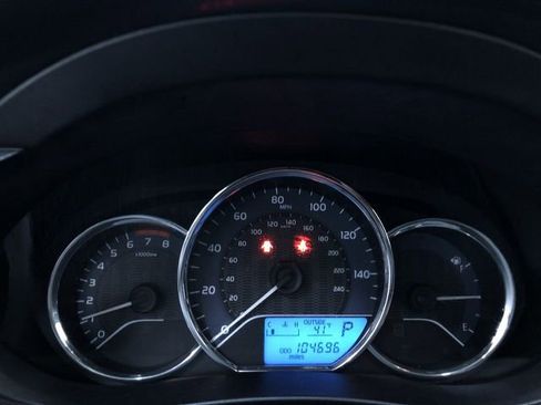 Used 2014 Toyota Corolla LE image 32