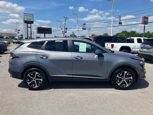 Used 2023 Kia Sportage EX FWD image 8