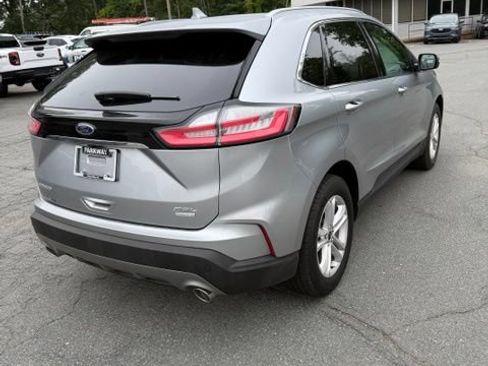 Used 2020 Ford Edge SEL w/ Convenience Package FWD image 4