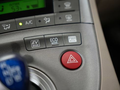 Used 2013 Toyota Prius Two FWD image 27