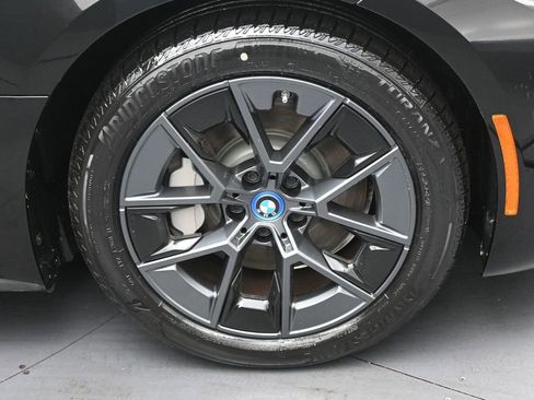 Used 2022 BMW i4 eDrive40 w/ Premium Package RWD image 31