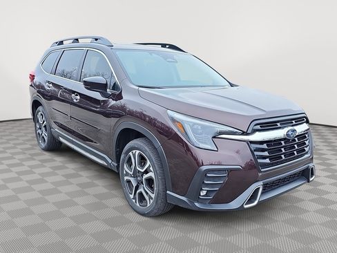 Used 2025 Subaru Ascent Touring image 3