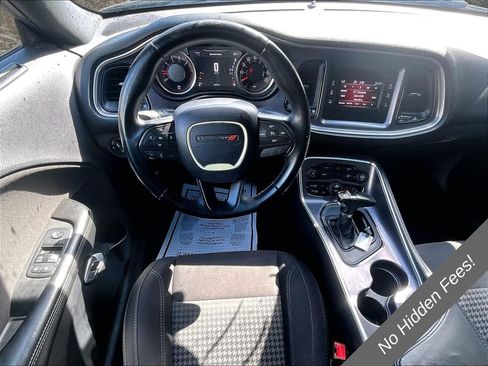 Used 2017 Dodge Challenger R/T RWD image 5
