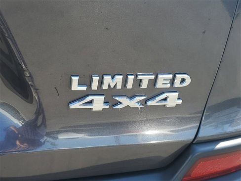 Used 2019 Jeep Cherokee Limited image 7