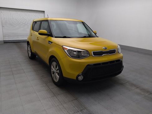 Used 2016 Kia Soul + FWD image 13