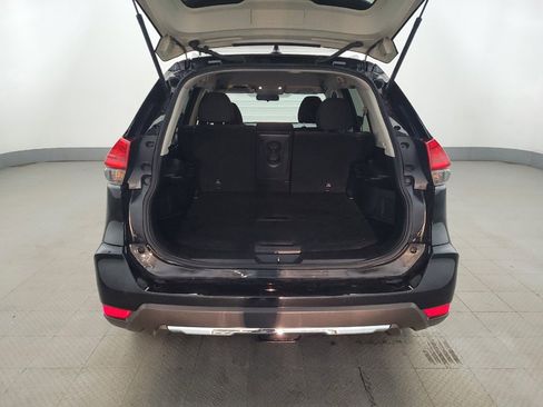 Used 2017 Nissan Rogue SV AWD/4WD image 29