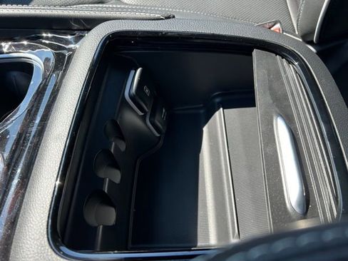 New 2026 Chrysler Pacifica Limited AWD/4WD image 49