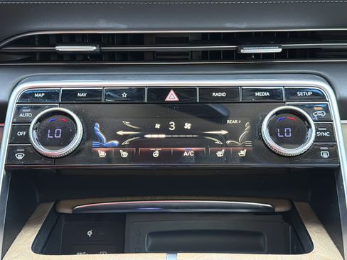 Used 2021 Genesis GV80 3.5T AWD/4WD image 8
