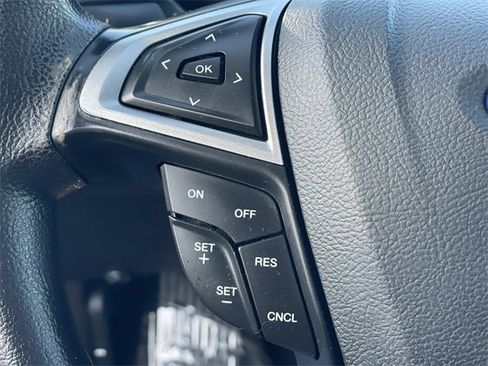 Certified 2020 Ford Fusion SE image 9