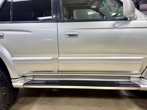Used 2000 Toyota 4Runner Limited AWD/4WD image 16