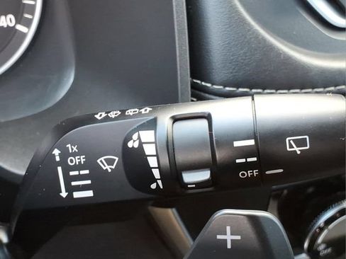 Used 2023 Nissan Rogue S AWD/4WD image 25