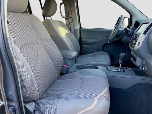 Used 2020 Nissan Frontier SV w/ Midnight Edition Floor Mats image 26