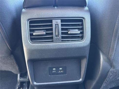 Used 2021 Nissan Rogue SV AWD/4WD image 21