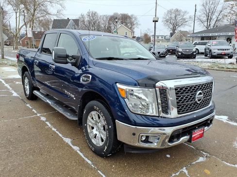 Used 2017 Nissan Titan XD image 20