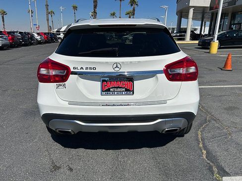 Used 2019 Mercedes-Benz GLA 250 w/ Convenience Package image 8