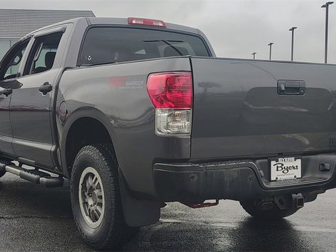 Used 2011 Toyota Tundra 4x4 CrewMax image 4