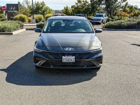 Certified 2025 Hyundai Elantra SEL FWD image 7