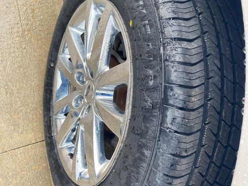 Used 2013 Ford Edge SEL image 12