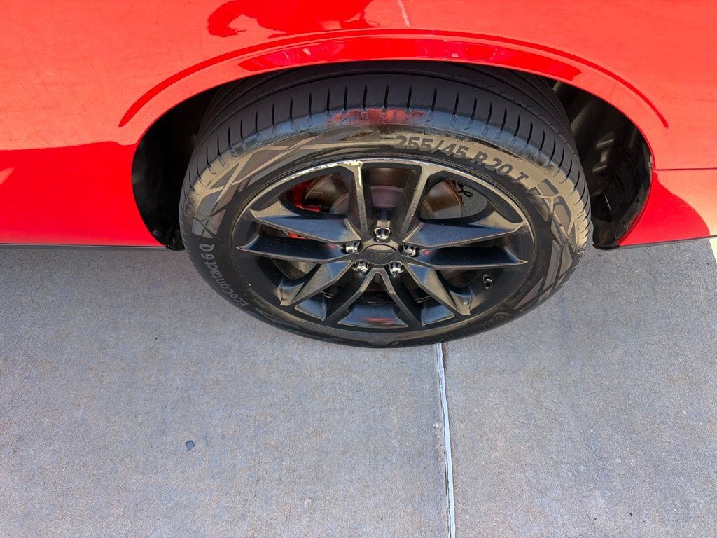 Used 2022 Dodge Challenger GT AWD/4WD image 9
