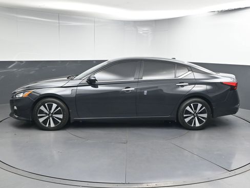 Used 2022 Nissan Altima 2.5 SV image 5