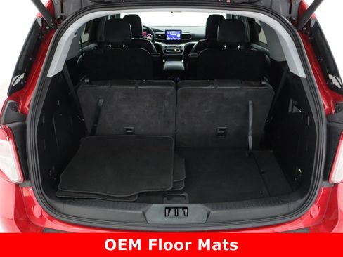 Used 2021 Ford Explorer XLT w/ Equipment Group 202A image 34