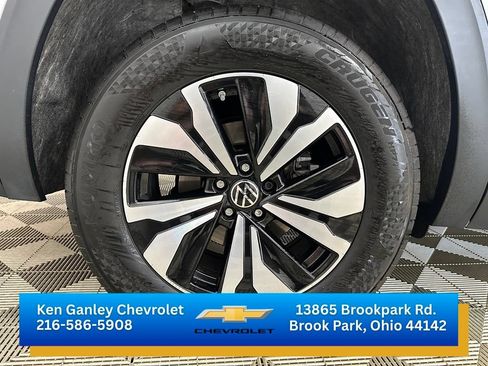 Used 2024 Volkswagen Atlas SE FWD image 29