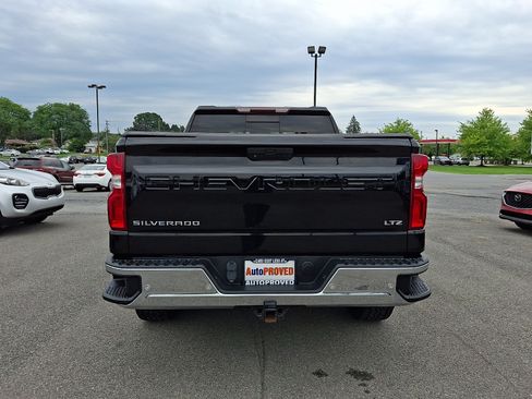 Used 2019 Chevrolet Silverado 1500 LTZ w/ LTZ Premium Package AWD/4WD image 5
