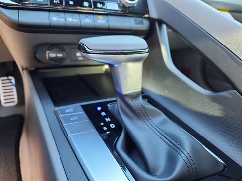 New 2025 Hyundai Elantra Sport image 18