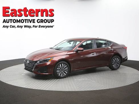 Used 2024 Nissan Altima 2.5 SV w/ SV Premium Package AWD/4WD image 52