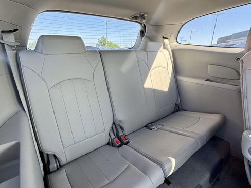 Used 2017 Buick Enclave Leather FWD image 11