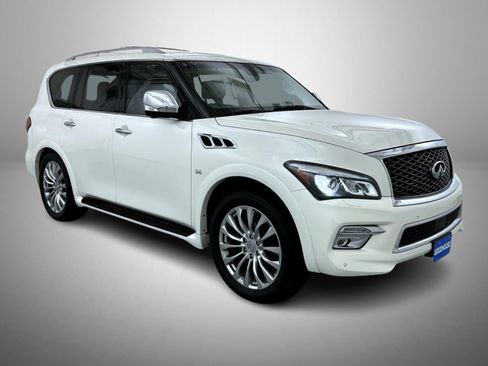 Used 2016 INFINITI QX80 4WD w/ Deluxe Technology Package image 3